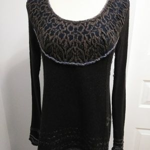 🦋FREE PEOPLE 🦋SWEATER